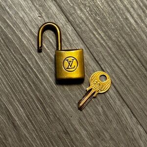 Louis Vuitton Vintage Lock And Key #203